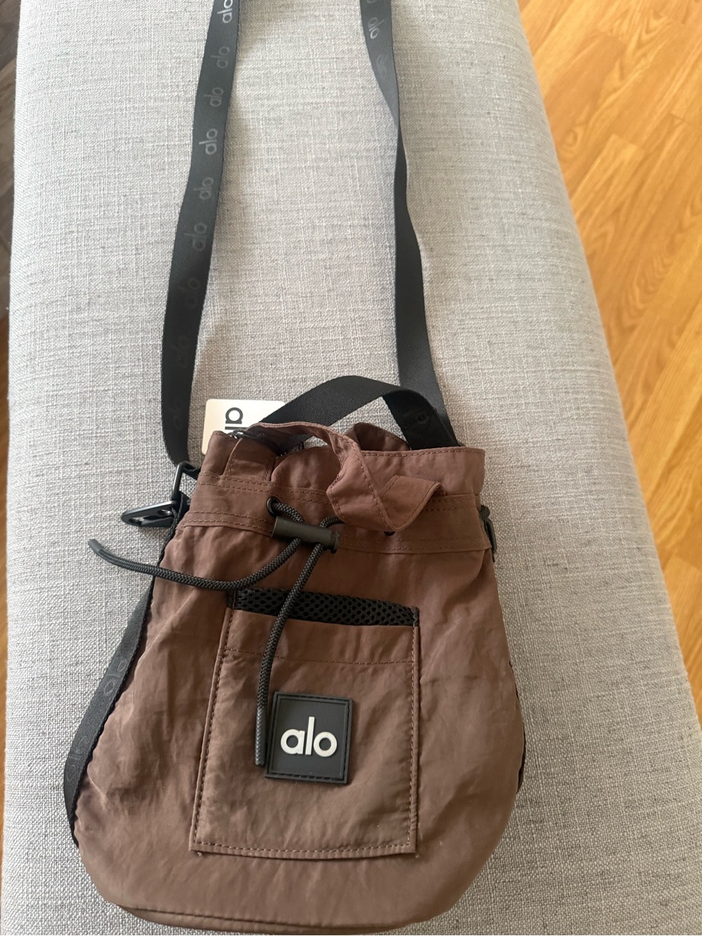 ALO Yoga Men's Brown Drawstring Crossbody Belt Bag